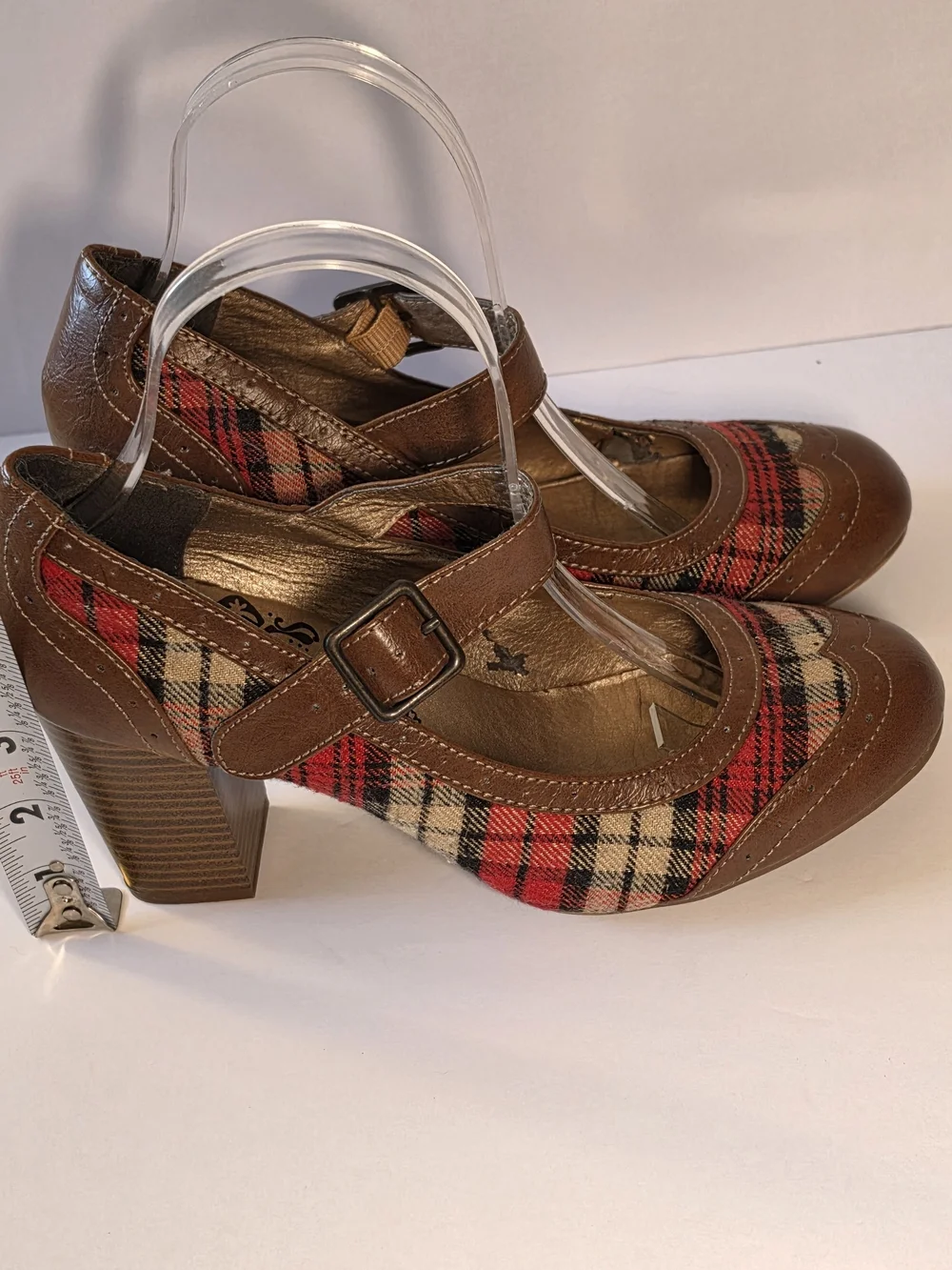 Vintage Mudd Red Plaid Mary Jane 3" Heels with Brown Leather Trim Size 7.5 - Picture 4 of 8